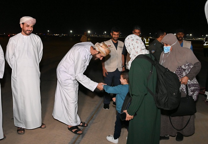 Injured Palestinians arrive in Oman to receive treatment