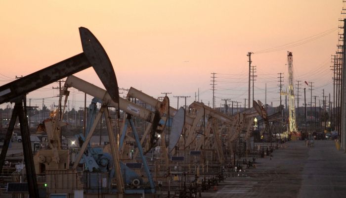 تراجع أسعار النفط بعد انحسار التوتر في الشرق الأوسط