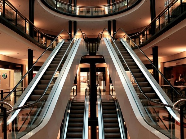 Foreign luxury retailers to further expand India's retail leasing market