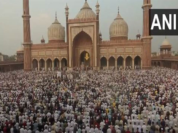 Mass gatherings at mosques for Eid-ul-Fitr 'namaz' mark festive celebrations nationwide
