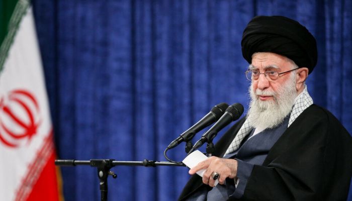خامنئي تعليقا على بدء الهجوم الإيراني على إسرائيل: سنعاقب النظام الشرير