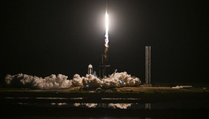 سبيس إكس الأمريكية تطلق 23 قمرًا صناعيًّا جديدًا إلى الفضاء