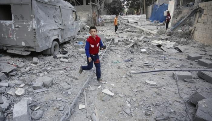 استشهاد 14 طفلًا وإصابة آخرين بصاروخ إسرائيلي على مخيم المغازي بقطاع غزة