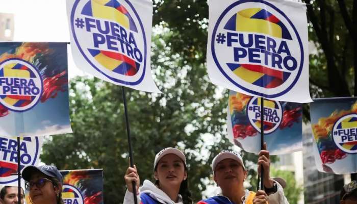 Colombia: Thousands protest President Petro's reforms
