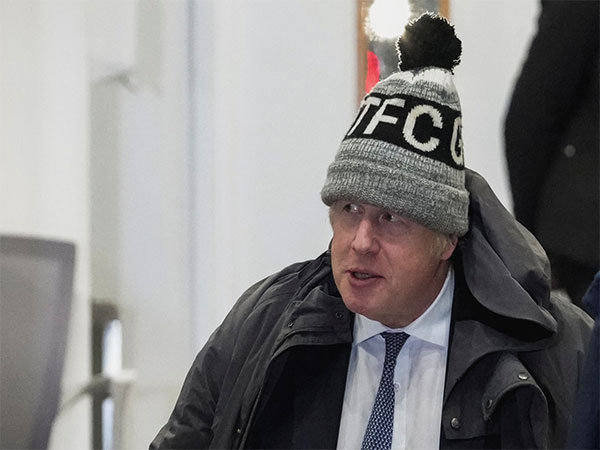 UK: Boris Johnson turned away from polling station for forgetting ID
