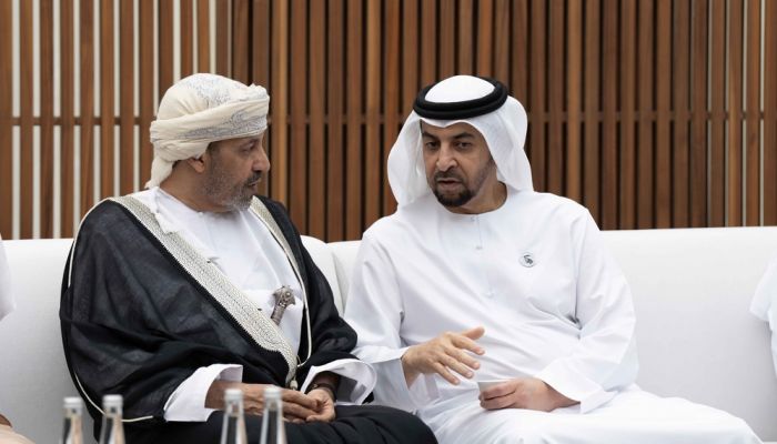 وزيرُ الدّاخلية ينقل تعازي ومواساة جلالتِه إلى الرئيس الإماراتي