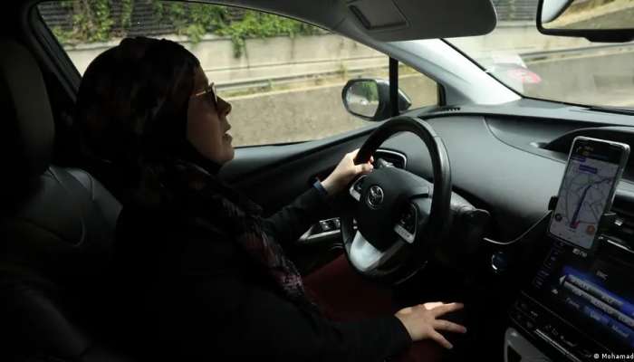 French campaign urges men: 'Drive like a woman!'