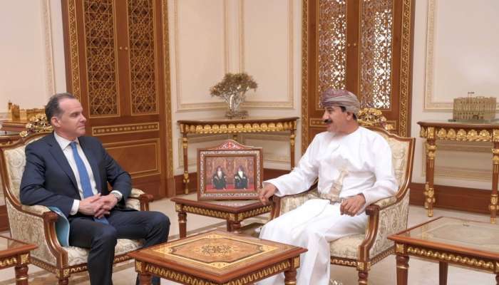Royal Office Minister receives US Official