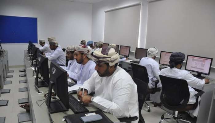 Labour ministry announces 689 job vacancies - Times of Oman