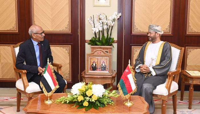جلالة السُّلطان يتلقّى رسالةً خطيّةً من رئيس مجلس السيادة الانتقالي بجمهورية السودان