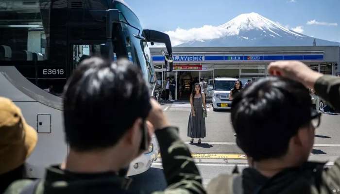 Tourist hot spot in Japan blocks view of Mount Fuji