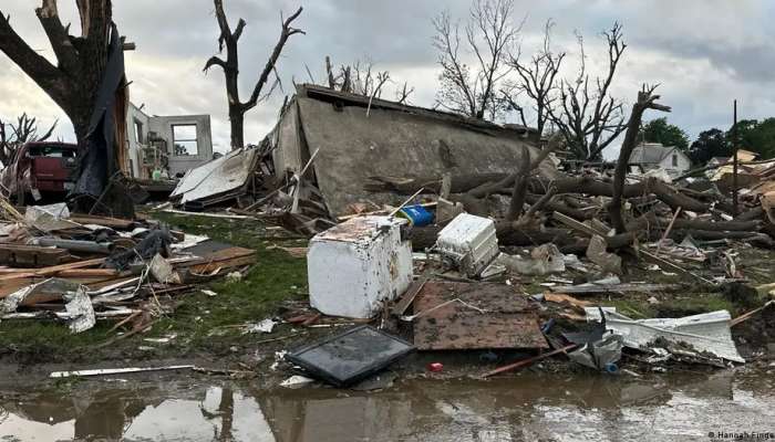 US: Iowa tornado leaves trail of wreckage and death