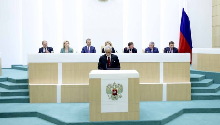 رئيس مجلس الدولة يشيد بالعلاقات العُمانية الروسية على مختلف الأصعدة