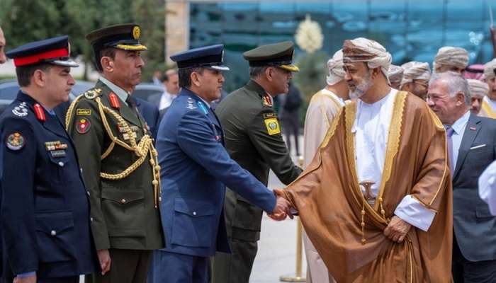 HM The Sultan leaves Jordan