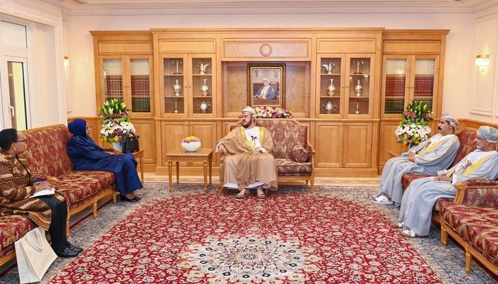 نيابةً عن جلالة السُّلطان.. السّيـد أسعد يودّع سفيرة جمهورية كينيا