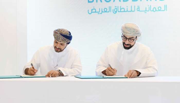 Oman Broadband signs pacts to boost fibre optic network
