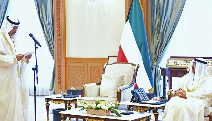 ولي عهد الكويت الجديد يؤدي اليمين أمام أمير البلاد