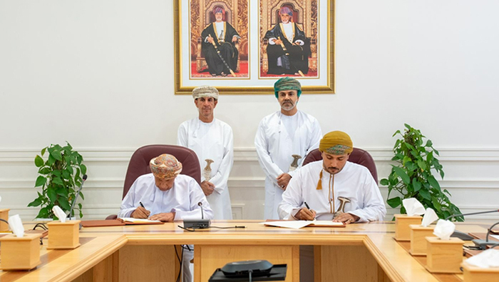 Housing Ministry signs agreement to implement OMR3mn poultry project in Buraimi