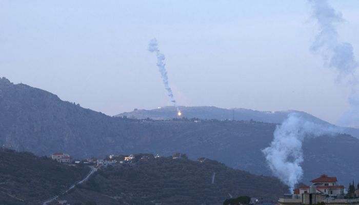 الجيش الصهيوني يواصل قصف قرى جنوب لبنان