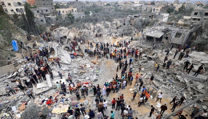 5 شهداء إثر قصف الاحتلال الإسرائيلي لمخيم البريج ومدينة رفح