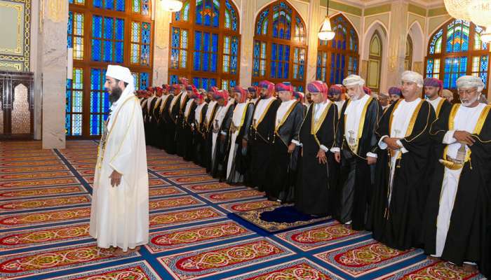 Sayyid Fahd offers the Eid prayers at Al Khor Mosque