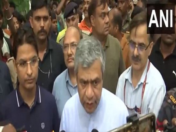 "Rescue operation completed": Ashwini Vaishnaw visits Kanchenjunga Express train accident site