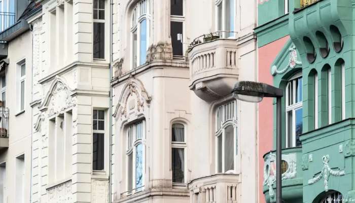 German house and apartment prices drop further