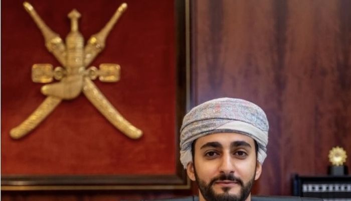 سموّ السّيد ذي يزن يُطلِقُ شارة البدء لتنفيذ برنامج الانضباط العسكري