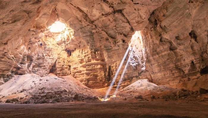 Tourism ministry signs agreement  to develop Majlis Al Jinn Cave
