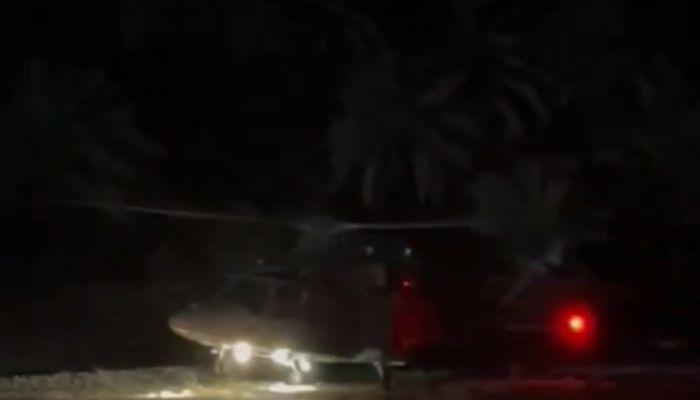 طيران الشرطة ينقذ شخصين محتجزين بوادي هني بالرستاق