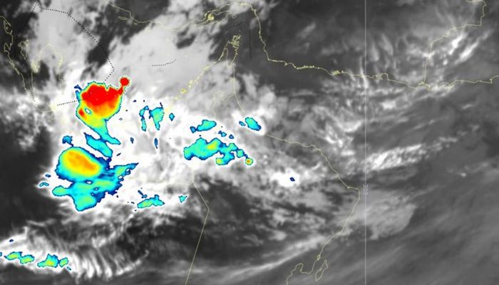 استمرارُ تأثيرات المنخفض الجوي على المحافظات الشمالية لسلطنة عُمان