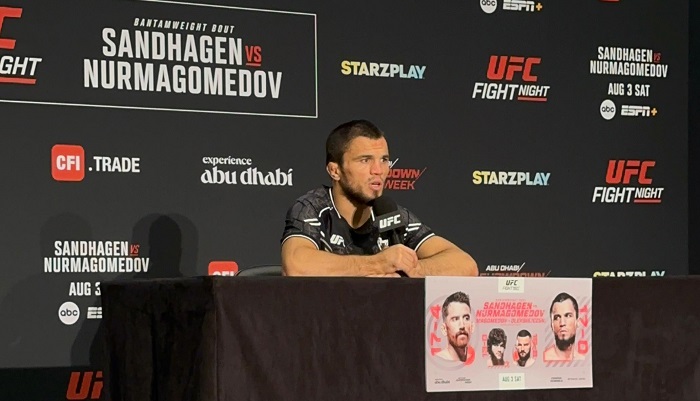 UFC .. ليلة مصارعة عالمية بأرينا أبو ظبي  بين ساندهاغن ضد نورماغوميدوف