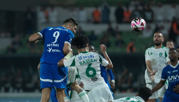 الهلال يتأهل إلى نهائي كأس السوبر السعودي بعد فوزه على نظيره الأهلي