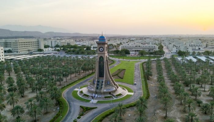 جامعةُ السُّلطان قابوس تستقبل الدفعة الـ 39 من طلبة الدراسات الجامعية