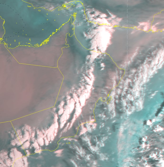 الطقس: صحو بوجه عام مع تدفق السحب العالية