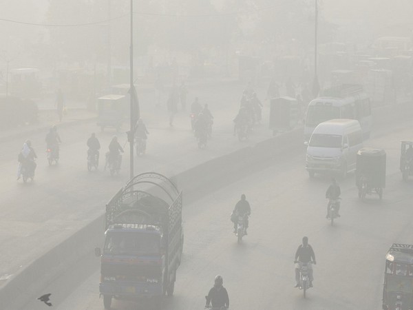 Pakistan: Punjab shuts amusement parks, museums for 10 days to combat hazardous smog