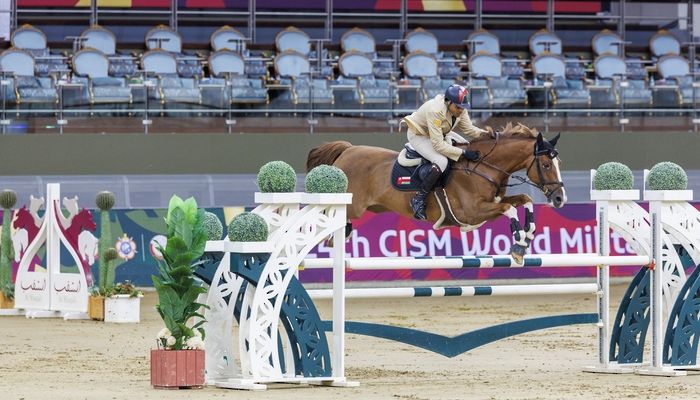 سلطنةُ عُمان تحقق الميدالية الذهبية في بطولة العالم العسكرية للفروسية لقفز الحواجز بقطر