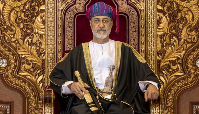 جلالة السُّلطان يعود إلى أرض الوطن