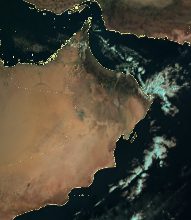 الطقس: غائم جزئيًا وفرص لهطول أمطار متفرقة