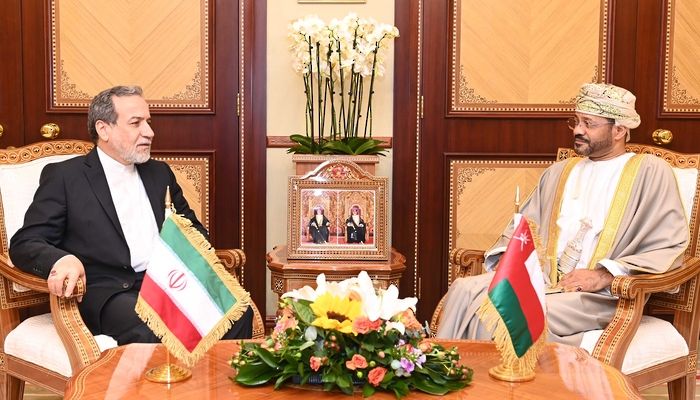 سلطنة عُمان وإيران تؤكدان على ضرورة تخفيف التوترات بالمنطقة