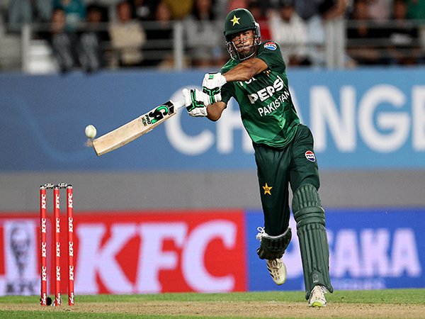 Nawaz's breezy century takes Pakistan to nine-wicket victory over New Zealand in 3rd T20I