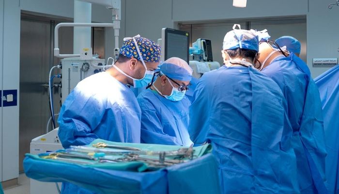 التفاصيل الكاملة لإجراء أول عملية زراعة قلب من شخص متوفّى دماغيًّا لمريض عُماني