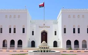 الخارجية العمانية تعلن وقف إطلاق النار بين الحوثيين وأمريكا