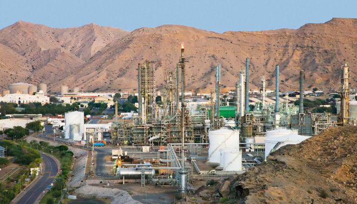 الكشف عن حقيقة بيع حصص من حقول الغاز بسلطنة عمان.. مسؤول رفيع المستوى يؤكد عدم صحة الأنباء المتداولة