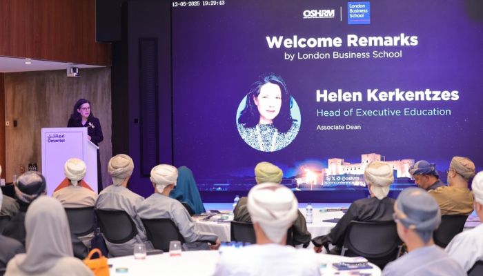الجمعية العُمانية لإدارة الموارد البشرية وكلية لندن للأعمال تناقشان مجالات التعاون