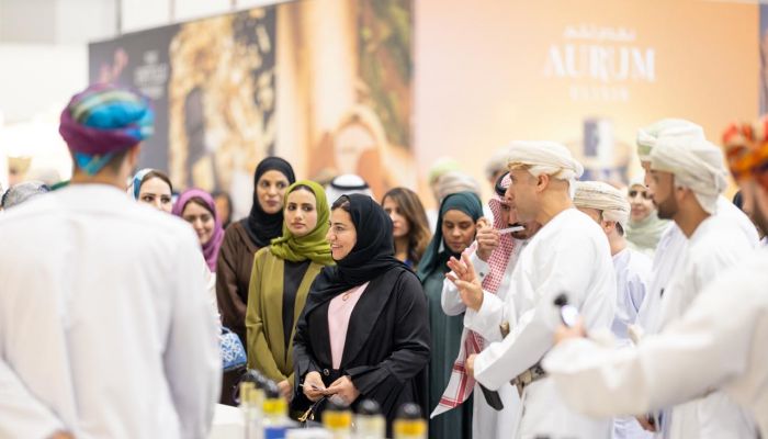مركز عُمان للمؤتمرات والمعارض يفتتح معرض عُمان للعطور