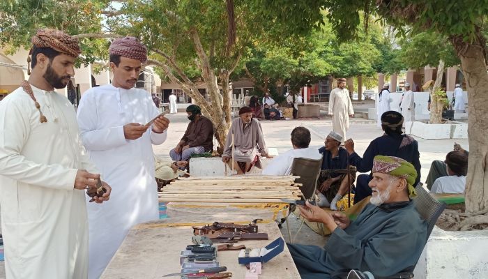 أقدم وأكبر موقع لتجمع أبناء ظفار.. الشبيبة ترصد السوق المركزي بصلالة محطة تسويقية وبرزة أهلية