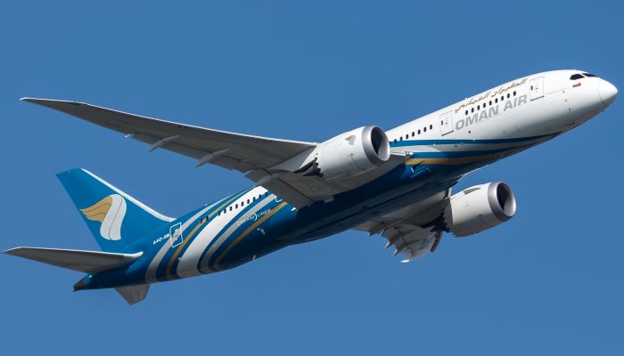 بسبب الهجوم الإسرائيلي على إيران.. الطيران العماني يلغي رحلات متجهة إلى الأردن