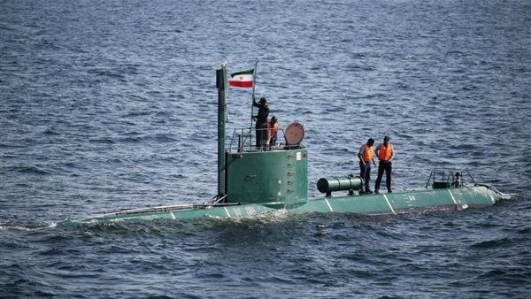 لأول مرة.. إيران تطلق صواريخ من غواصات تجاه إسرائيل