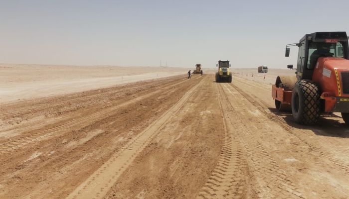 بدء تنفيذ الأجزاء الثلاثة بمشروع ازدواجية طريق السُّلطان سعيد بن تيمور